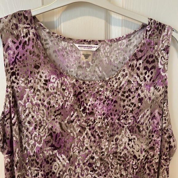 Abstract Print Sleeveless Dress - Picture 2 of 2